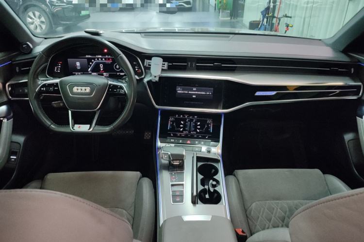 奥迪A6L 2020款 55 TFSI quattro 尊享动感型中控内饰12
