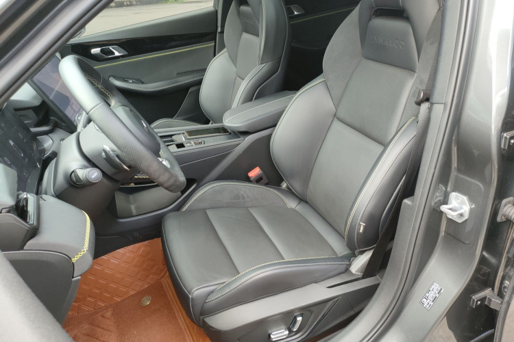 领克03 2023款 2.0TD DCT劲Pro中控内饰19