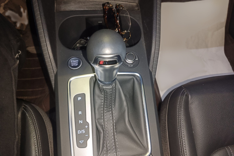 奥迪Q2L 2022款 35 TFSI 时尚动感型局部细节18