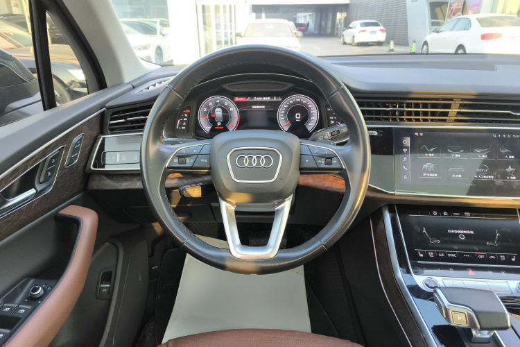 奥迪Q7 2022款 45 TFSI quattro S line运动型局部细节13