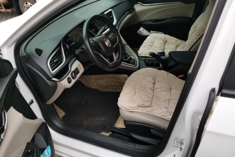 别克 英朗 2016款 15N 自动精英型中控内饰19