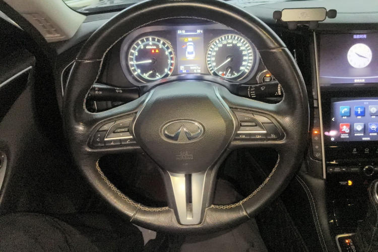 英菲尼迪Q50L 2018款 2.0T 舒适版 国V中控内饰13