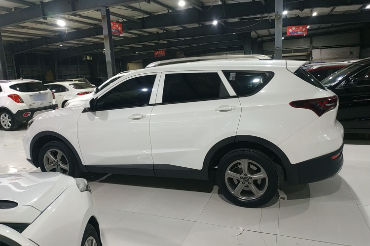 捷途X70M 2020款 1.5T 手动伙伴型车身外观4