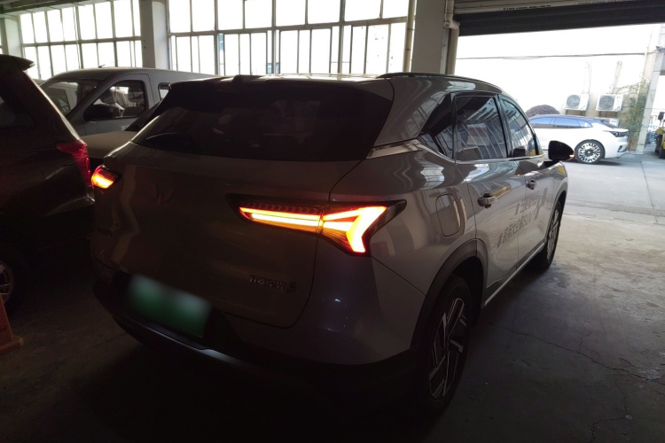 五菱汽车 五菱星光S 2024款 130km 旗舰型车身外观6005