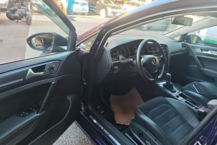 大众 高尔夫 2018款  230TSI 自动豪华型中控内饰7003