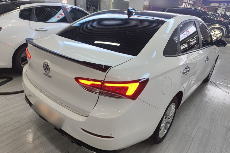 别克 英朗 2021款 改款 典范 1.5L 自动精英型车身外观7