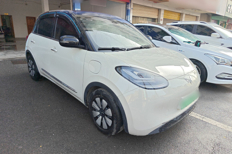 五菱汽车 五菱缤果 2023款 333km 灵犀互联款车身外观3