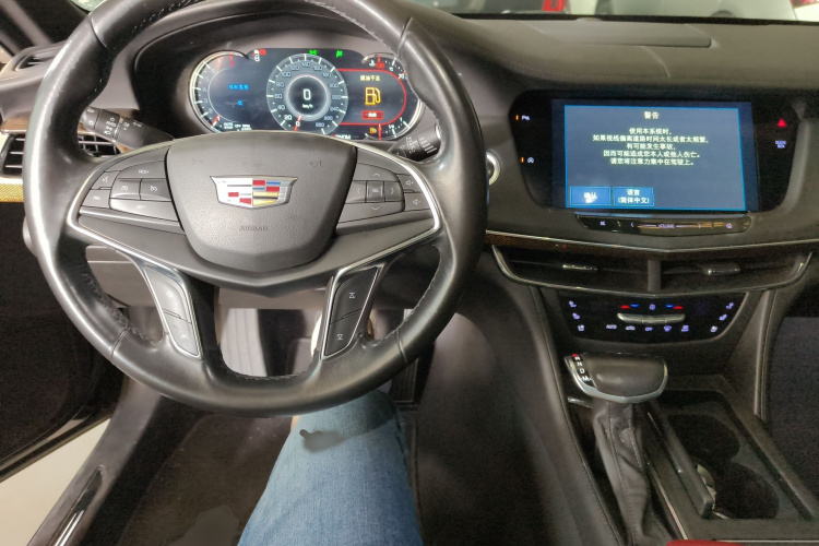 凯迪拉克CT6 2017款 28T 豪华型中控内饰7002