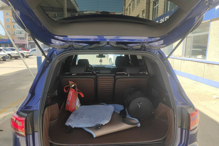 奔驰GLB 2020款 GLB 200 动感型局部细节23