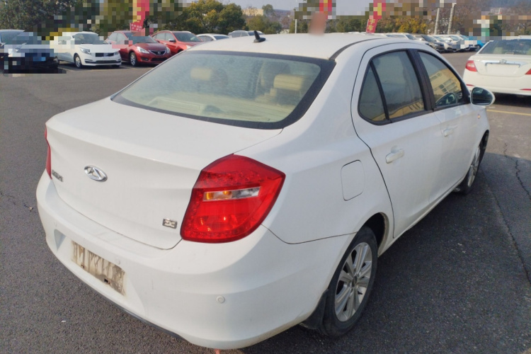 奇瑞E3 2015款 1.5L 手动智尚型车身外观7