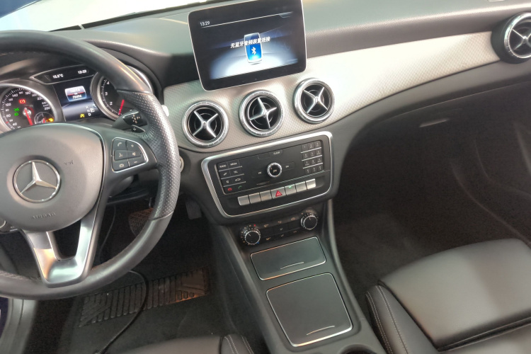 奔驰CLA 2019款 CLA 200 时尚型局部细节16