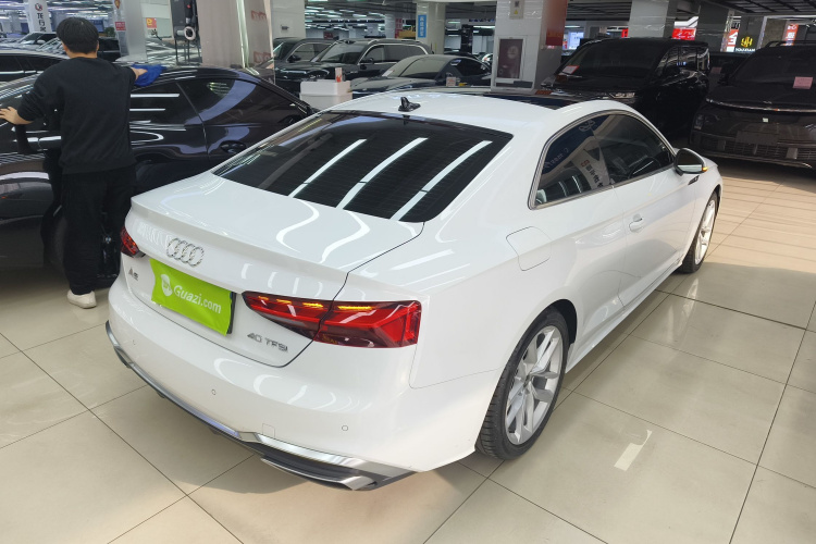 奥迪A5 2023款 Coupe 40 TFSI 时尚动感型车身外观7