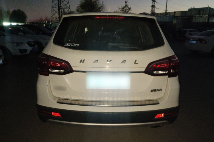 哈弗H6 2014款 运动版 2.4L 自动精英型车身外观6