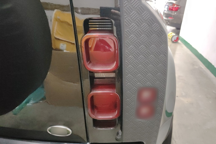 路虎卫士 2023款 改款 110 3.0T P400 暗黑特别版车身外观6004