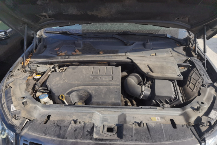 路虎 发现神行 2018款 240PS SE版机舱底盘24