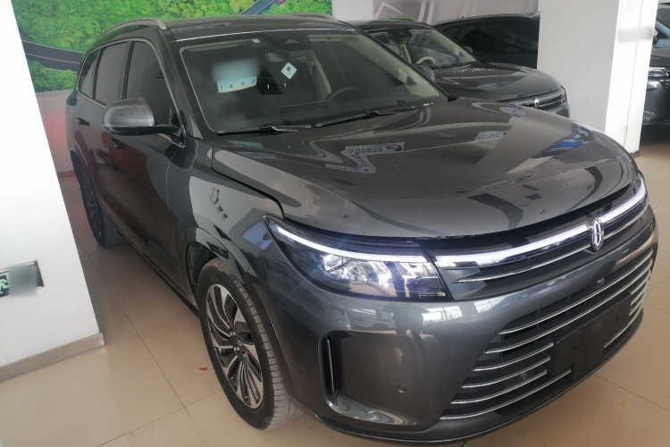 鸿蒙智行 问界M7 2022款 1.5T 后驱舒适版车身外观3