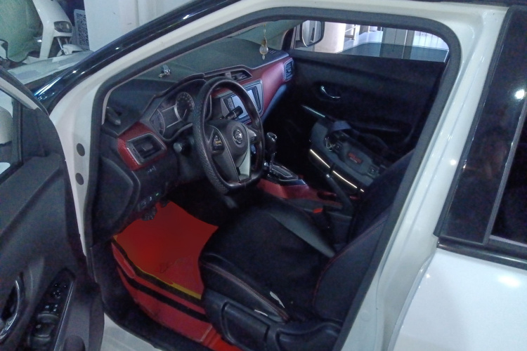 日产 蓝鸟 2016款 1.6L CVT智酷版中控内饰20