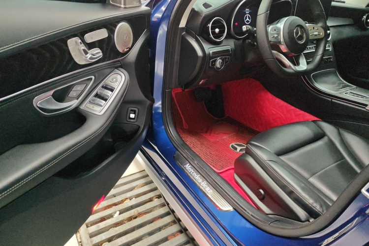 奔驰C级 2020款 改款 C 260 L 运动版中控内饰7004