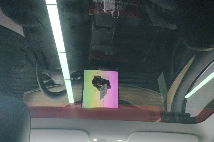 特斯拉 Model Y 2022款 长续航全轮驱动版中控内饰22