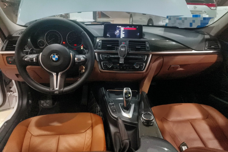 宝马3系 2014款 320Li 豪华设计套装中控内饰12