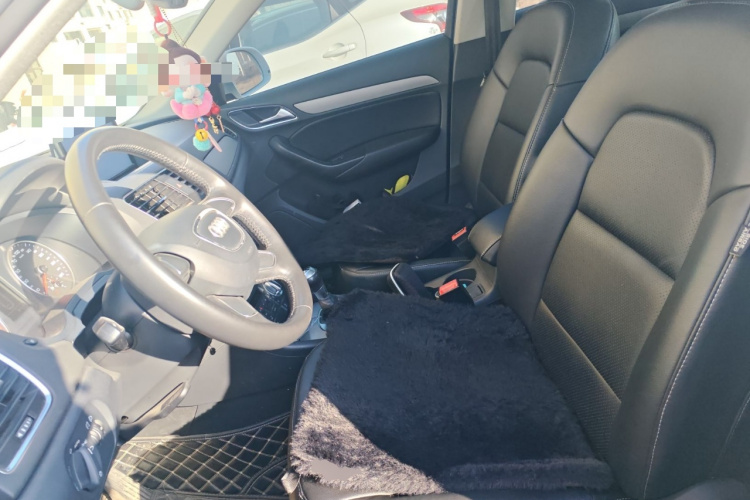 奥迪Q3 2013款 35 TFSI 进取型中控内饰19