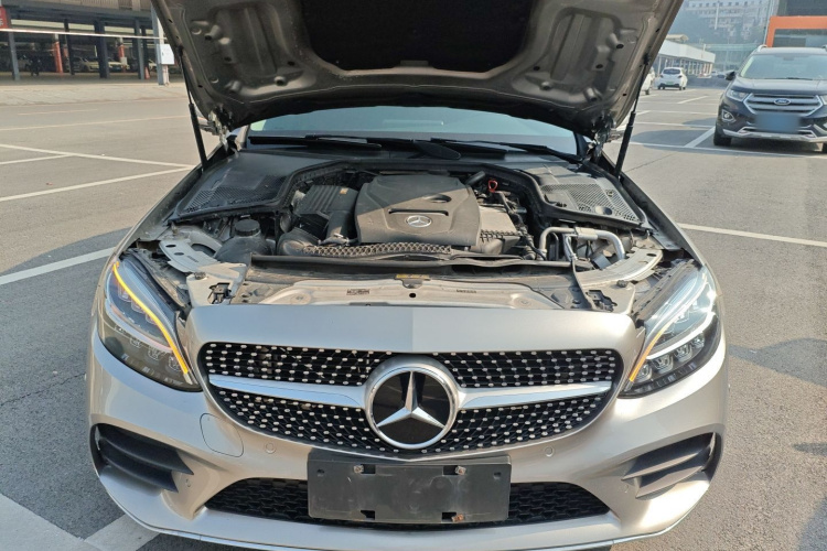 奔驰C级 2019款 C 180 L 时尚型运动版机舱底盘24