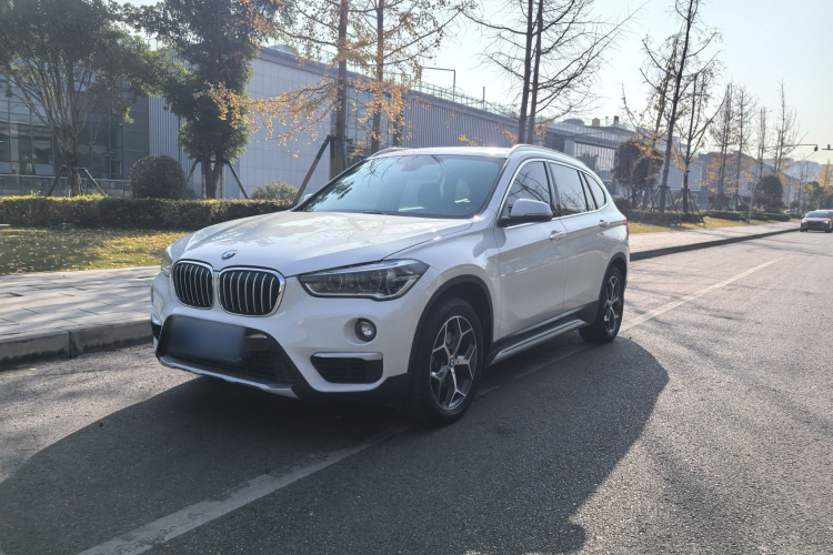宝马X1 2018款 xDrive20Li 尊享型车身外观6003