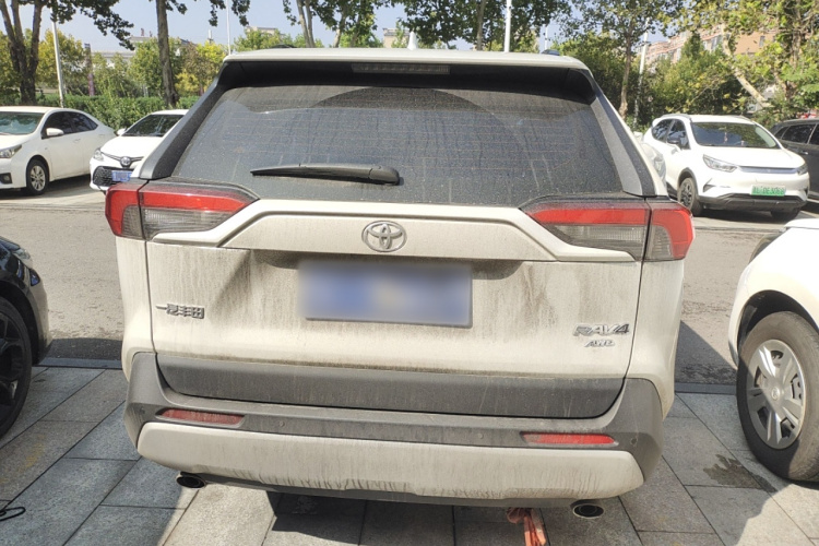 丰田 RAV4荣放 2023款 2.0L CVT四驱探险Plus版车身外观6004