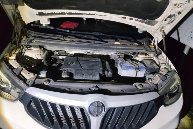 中华V3 2016款 1.5L 手动舒适型局部细节24