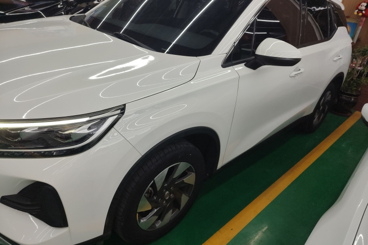 广汽传祺 传祺GS4 2021款 270T 自动精英科技版车身外观4