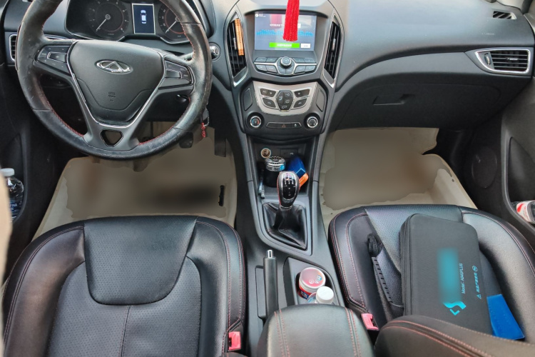 奇瑞 艾瑞泽5 2016款 1.5L 手动领潮版中控内饰12