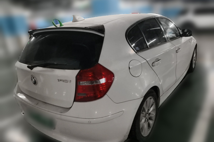 宝马1系(进口) 2008款 120i 自动挡车身外观7