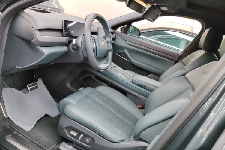 蔚来ES8 2024款 100kWh 签名版中控内饰19