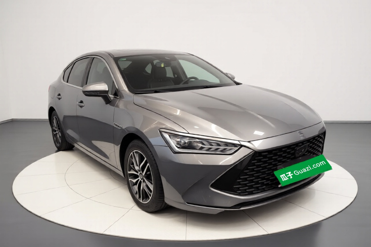 比亚迪 秦PLUS 2021款 DM-i 55KM 旗舰型车身外观3