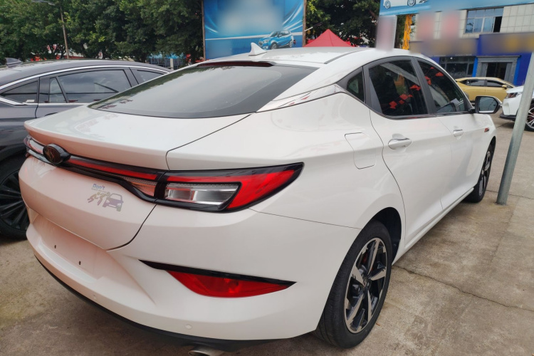 思皓A5 2021款 1.5T CVT尊贵智联型车身外观6005