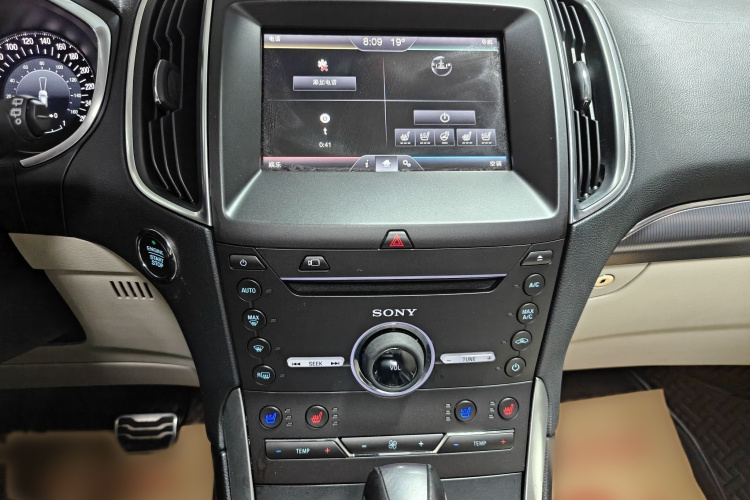 福特 锐界 2015款 2.7T GTDi 四驱尊锐型 7座中控内饰7010