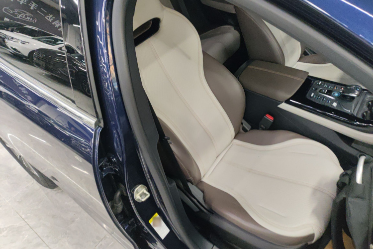 比亚迪 秦PLUS 2023款 冠军版 DM-i 55KM领先型局部细节41