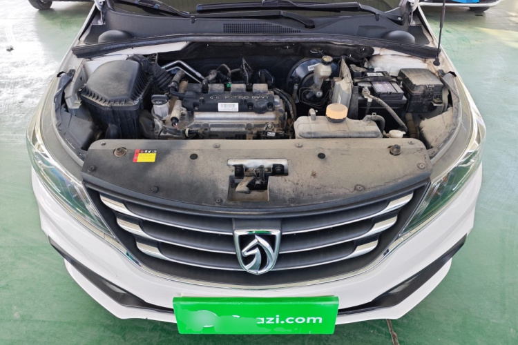 宝骏310W 2017款 1.5L 手动舒适型 国VI机舱底盘24