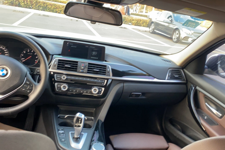 宝马3系 2019款 320Li xDrive 时尚型中控内饰7003