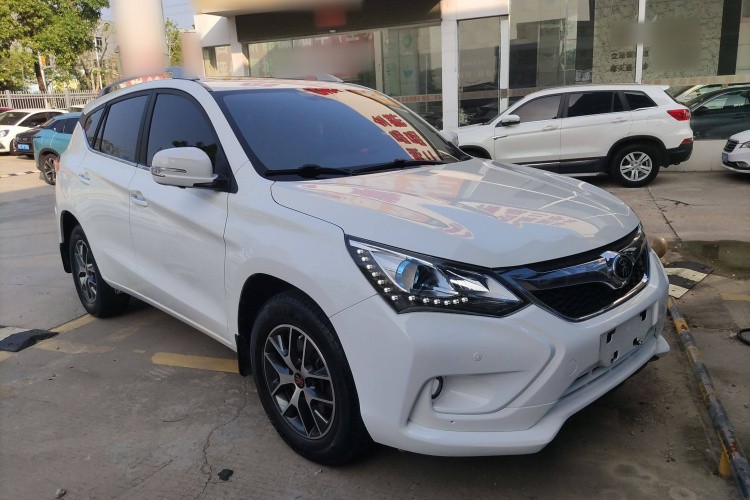 比亚迪 宋 2016款 盖世版 1.5TI 手动豪雅型车身外观6002