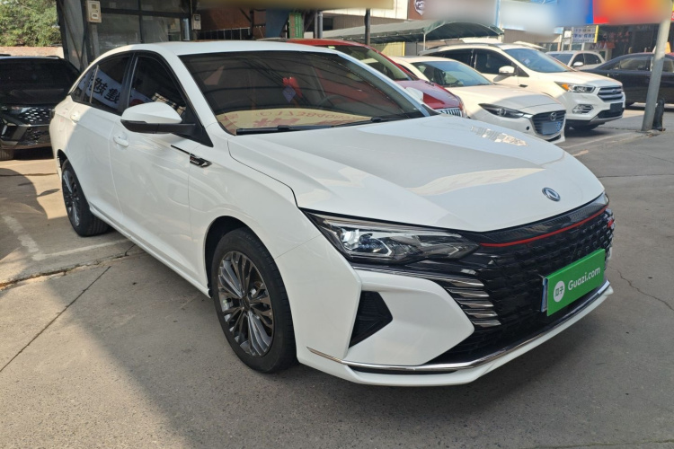 东风风神 奕炫MAX 2023款 1.5T 超炫潮爸版车身外观3