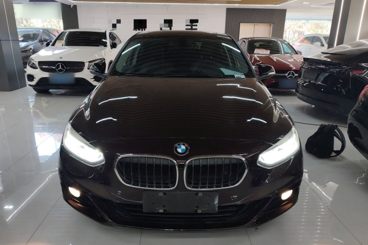 宝马1系 2018款 118i 运动型车身外观6001