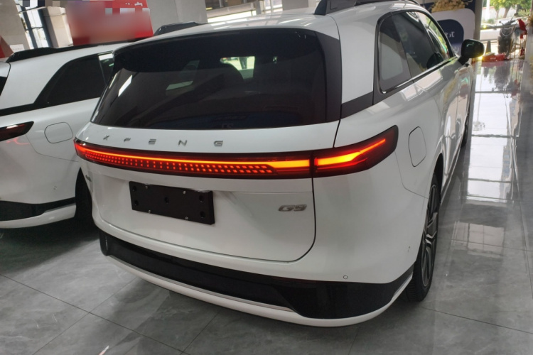 小鹏G9 2022款 702 Pro车身外观6004