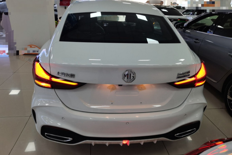 名爵 MG5 2025款 180DVVT 全球抢先版车身外观6