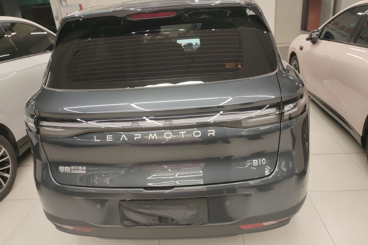 零跑汽车 零跑B10 2025款 510悦享版车身外观6