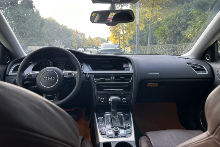 奥迪A5 2013款 Sportback 40 TFSI quattro中控内饰7007
