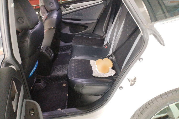 大众 2023款 凌渡L 280TSI DSG酷辣版中控内饰7004