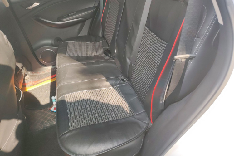 比亚迪 宋 2021款 经典版 1.5T 自动精英型中控内饰7004