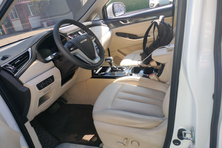 长安欧尚科尚 2022款 1.5T 自动商务型局部细节19