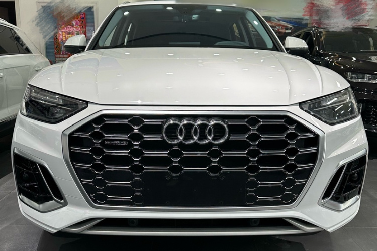 奥迪Q5L 2022款 改款 40T 豪华动感型车身外观6002